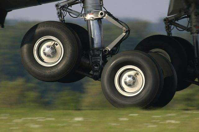 西安万径灭虫为空港新城东航赛峰XIESA起落架维修公司提供灭鼠除虫服务