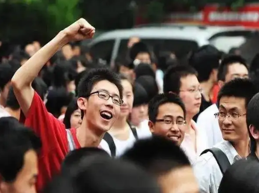 2022陕西高考作文“跨越,再跨越”,对西安消杀公司有所启发